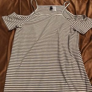 Striped shoulder cutout dress